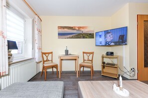 Wohnraum mit integrierter Küche