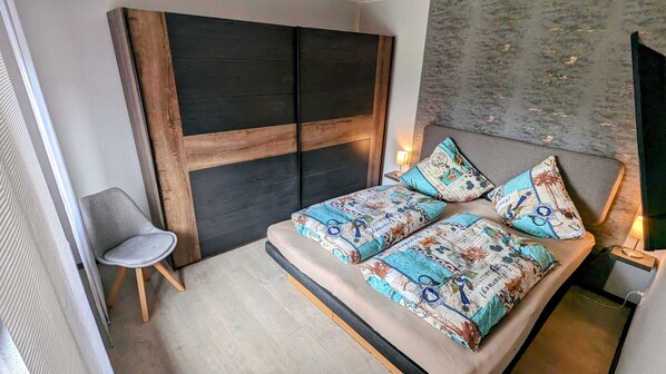 Schlafzimmer (unten)