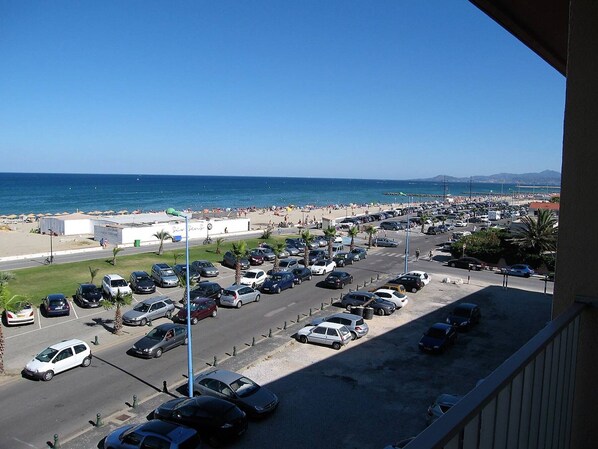 Beach/ocean view