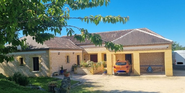 devant maison