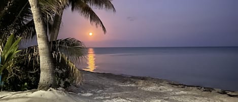 Many people don’t realize there are few homes with sand beaches in the keys. 