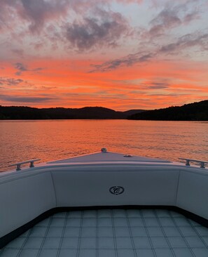 Bringing your own boat? You’re in luck! A boat slip is included with your booking.