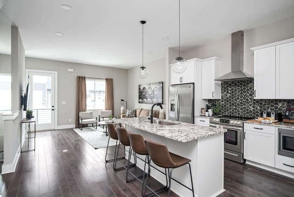 There's room for everyone to be together with this free flowing design.
