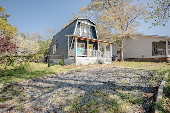 Exterior / Driveway - Front