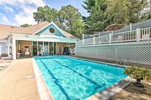 Community Outdoor Pools