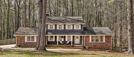 Stone Mountain Vacation Rental | 3BR | 2.5BA | 2,500 Sq Ft | Steps Required