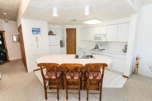 Dining Room,Dining Table,Furniture,Indoors,Table