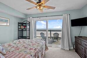 1st Floor Queen Room - Oceanfront