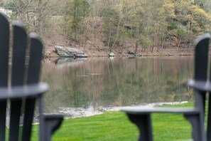 The lake is within walking distance for swimming and sunbathing