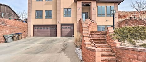 Laramie Vacation Rental | 3,100 Sq Ft | 4BR | 3.5BA | Stairs Required