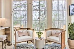 Luxury Private Cabin | Mountain Views and Beautiful Forest Setting | AVL NC
