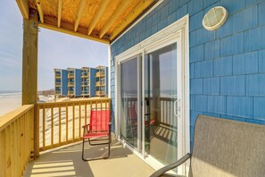 Deck | Window A/C | Electric Heating | Free WiFi