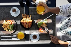 Breakfast meal
