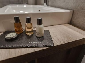 Bathroom amenities