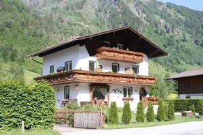 External view of the building. The Chalet Summer