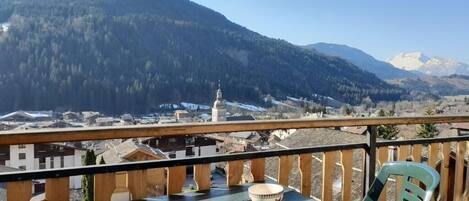 vue sur le village depuis le balcon