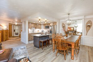 Dining Room, Dining Table, Furniture, Indoors, Table