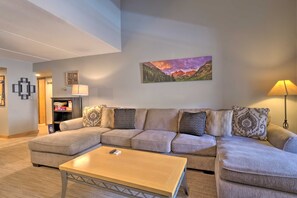 Home Decor, Couch, Furniture, Table, Indoors