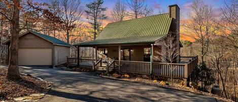 Welcome to Smiling Bear Cabin! 