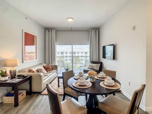 225 Celebration Place # 539-18