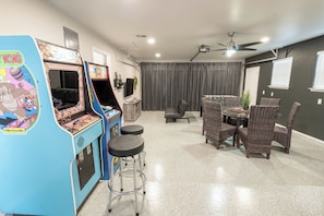 Spielezimmer