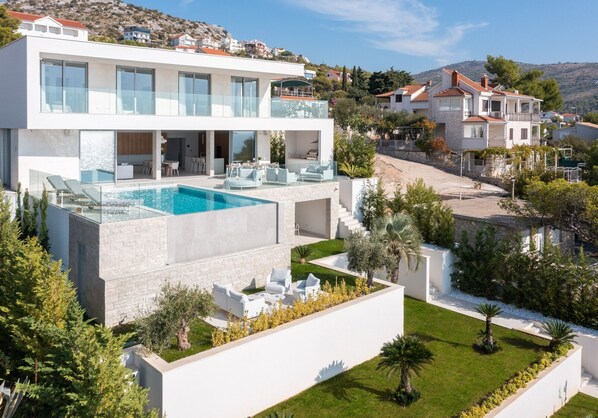 Amazing Seafront Croatian Villa | 5 Bedrooms | Villa White Pearl | Phenomenal Sea Views & Private Infinity Pool | Primosten