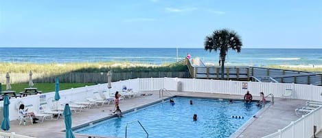 Your View! Convenient to pool and Gulf!