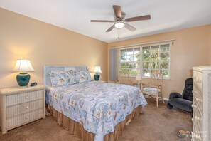 Upstairs Queen Bedroom
