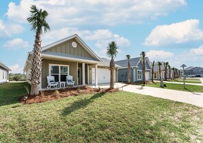 Welcome to Palm Pointe.