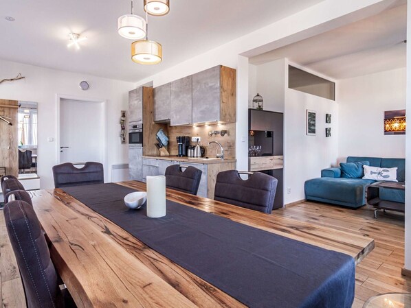 Canapé, Meubles, Propriété, Table, Cadre, Fenêtre, Bleu Azur, Design Intérieur, Éclairage, Confort