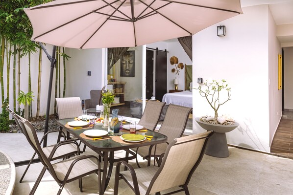 Outdoor dining