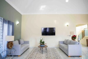 Living room: HDTV