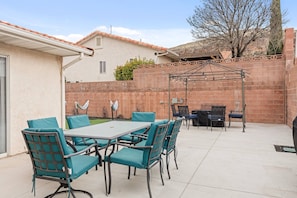 Outdoor dining
