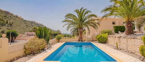 Holiday Home Swimming Pool