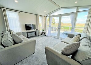 Fawn Lodge - Bredon View, Pershore