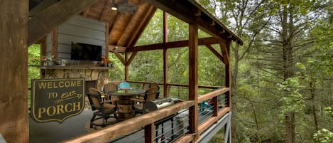 Cozy Creek is an incredible Blue Ridge cabin rental