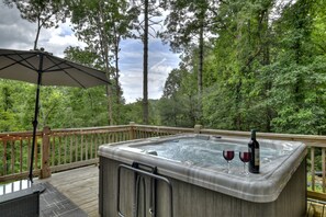 Whispering Creek - Private Hot Tub
