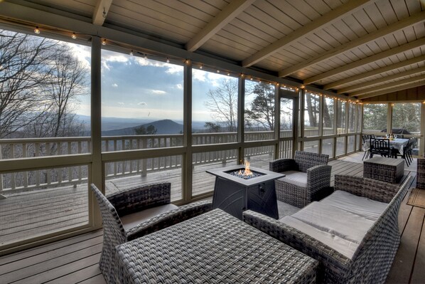 Whiskey Bear - Wow!  Look At Those North Georgia Mountain Views