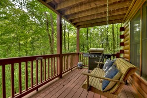 The perfect family cabin rental in North Georgia