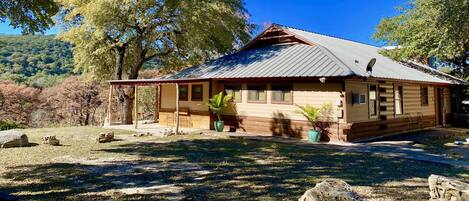 Trulove Lodge - The Lodge has views of the Frio River, mountains and cliffs.