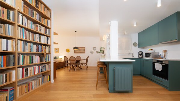 Open plan kitchen and dining area