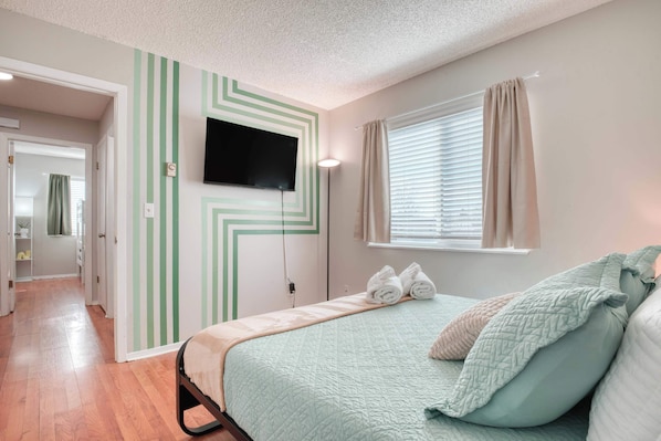 Neutral and calming decor to create a relaxing and cozy atmosphere