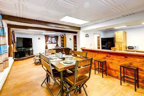 Dining Area | Baseboard Heating