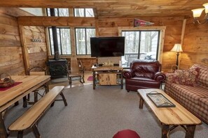 Indoors, Screen, Furniture, Living Room, Hardwood