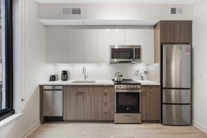 Noma Washington 1 Bedroom Kitchen