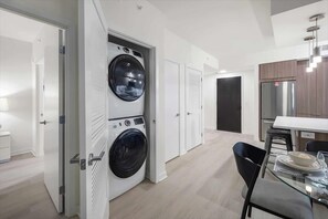 Noma Washington 2 Bedroom Washer/Dryer