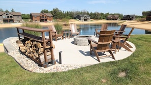 Breeo Smokeless Fire Pit Seating Area - Kiln Dried Wood and Fire Starters Included!