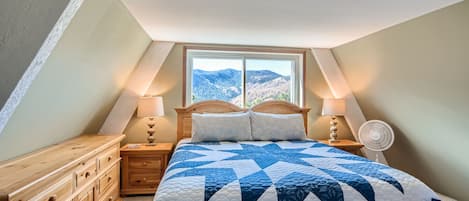 King bedroom!  You will not believe the incredible, unobstructed views.
