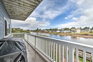 Canal Front Balcony | Gas Grill