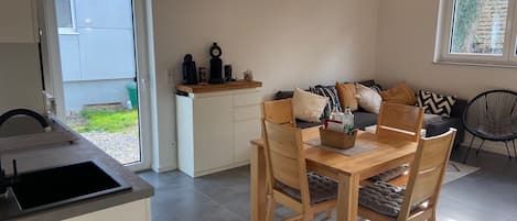 Ferienwohnung, 57 qm, 1 Schlafzimmer, 1 Wohn-/Schlafzimmer, max. 4 Personen-Ferienwohnung Seeglück